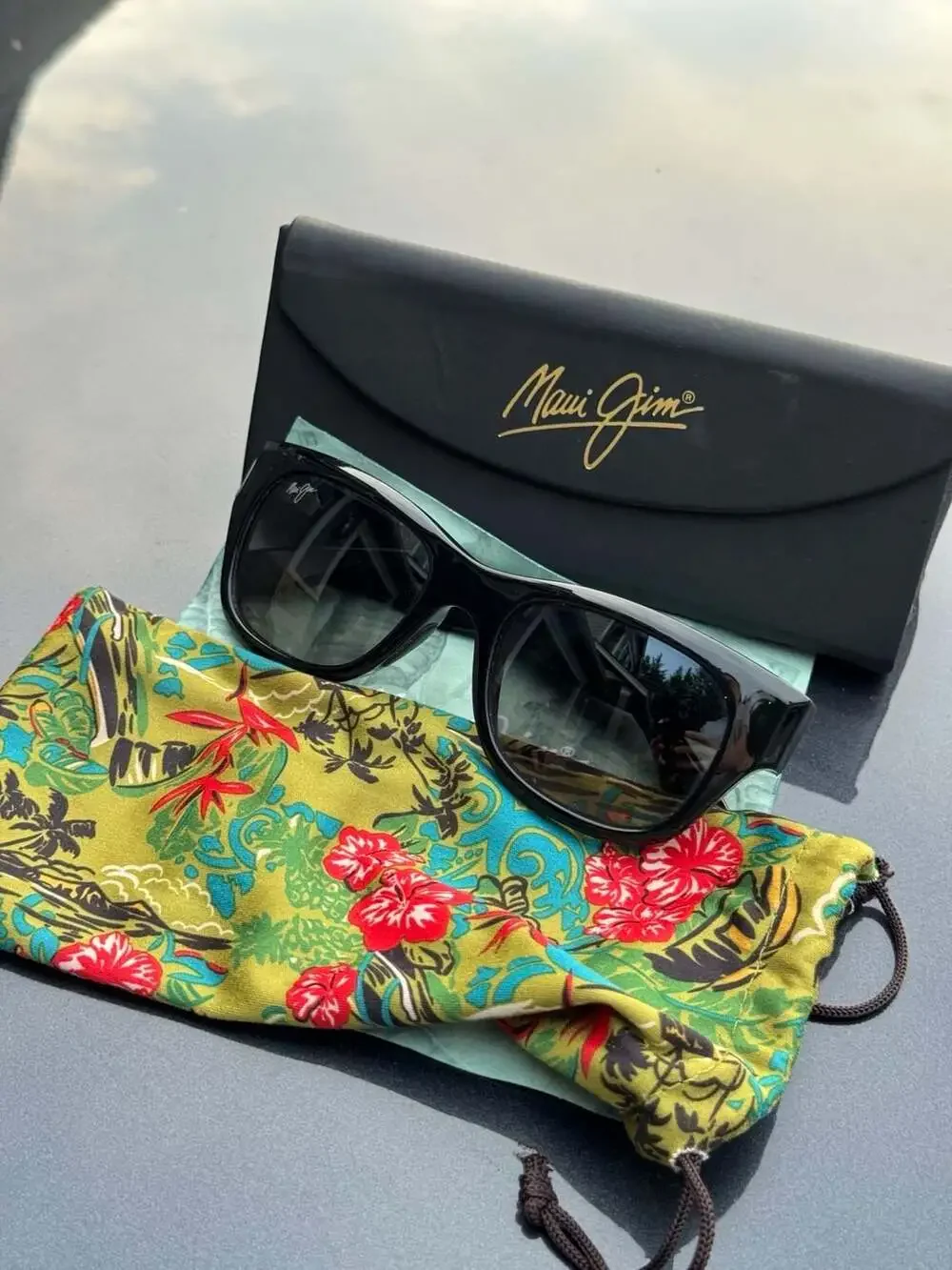 Maui Jim Black Polarized Sport Sunglasses with Case and Pouch